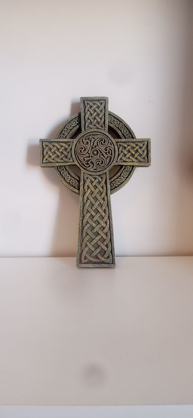Celtic Grey 6 x 9.5 Inch Resin Stone Decorative Hanging Wall Cross Celtic Grey 6 x 9.5 Inch Resin Stone Decorative Hanging Wall Cross